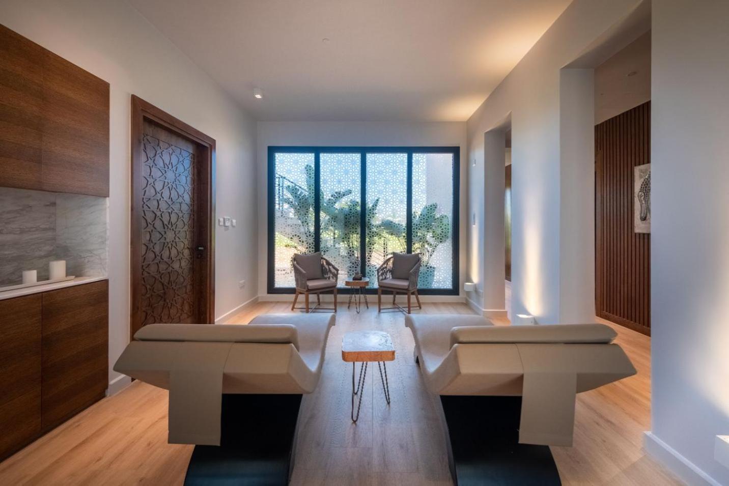 Exclusive In Thalassa Apartment