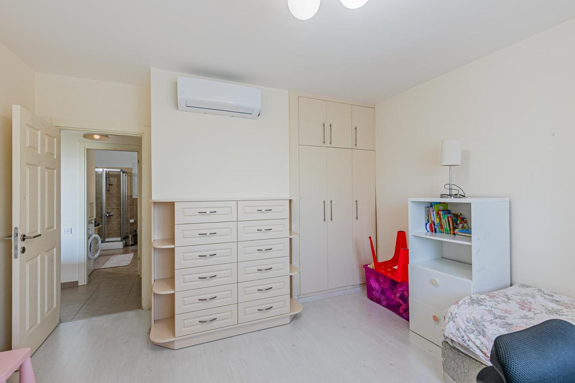 Exclusive In Thalassa Vokolidha