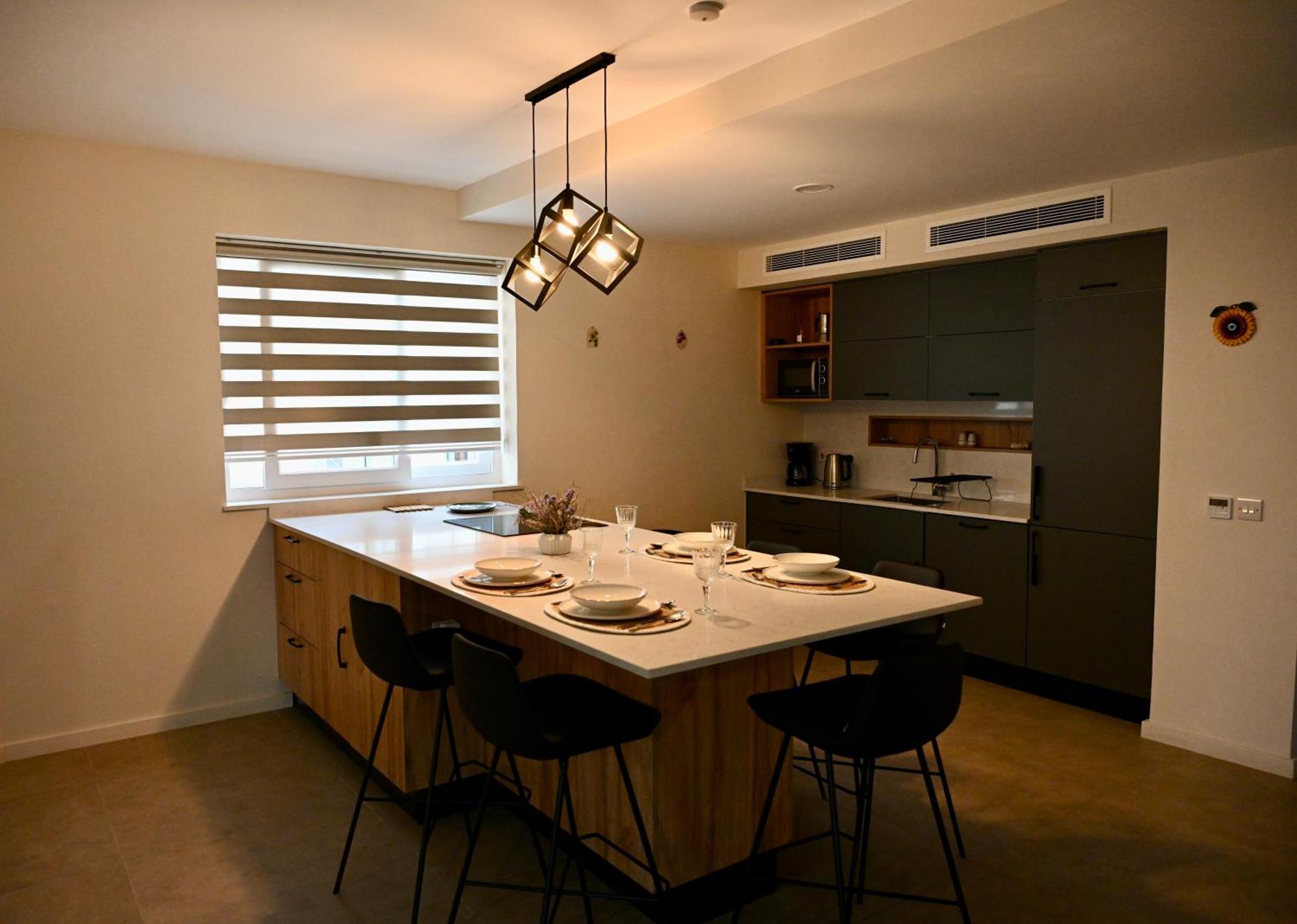 Exclusive In Thalassa Apartment